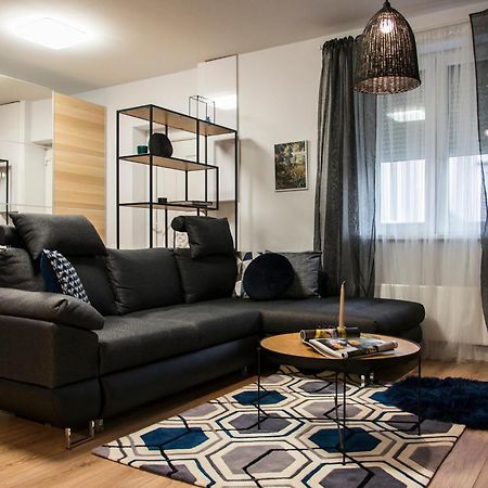 Danubio****2 Bedrooms-Be In The Center Of It All! بودابست المظهر الخارجي الصورة